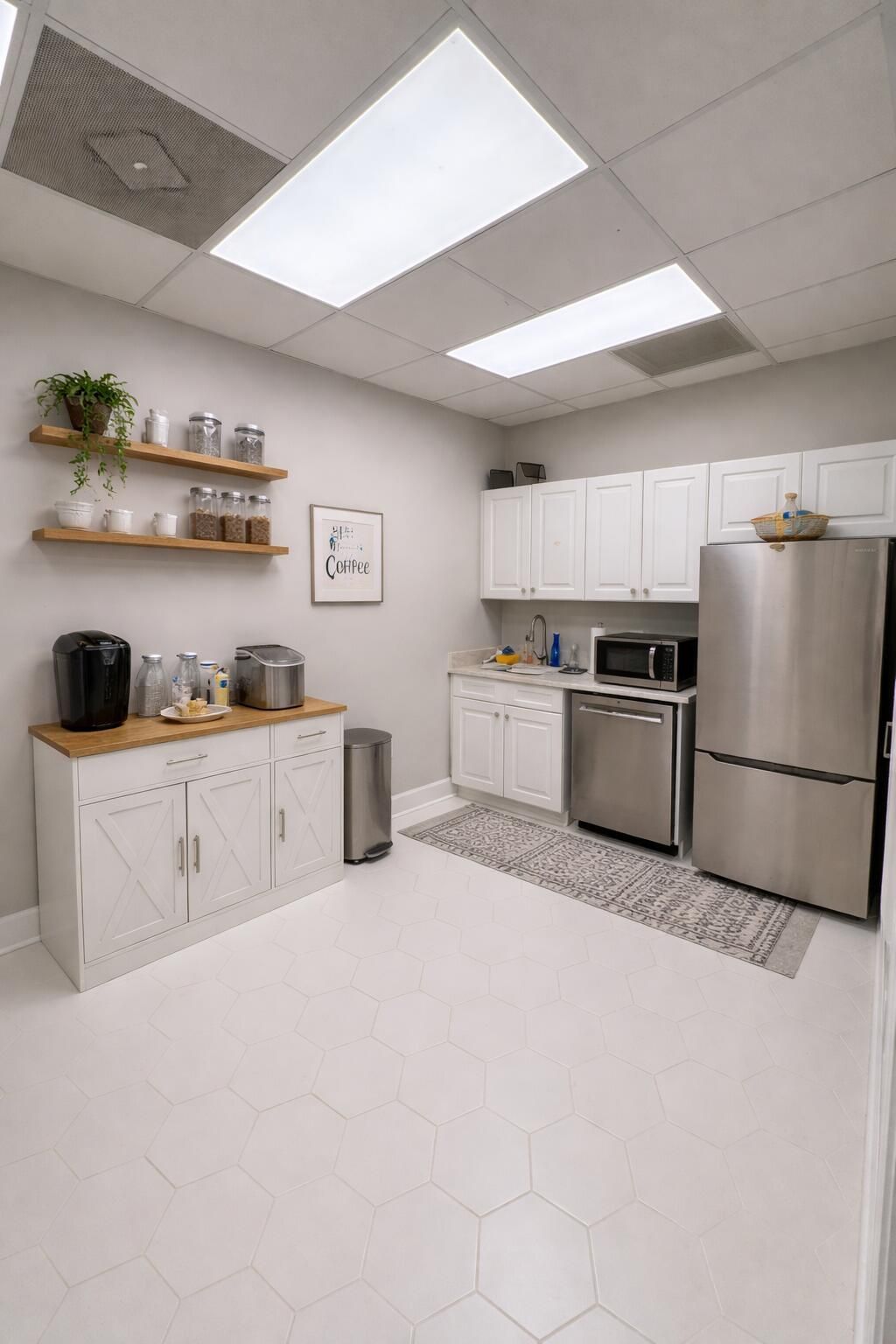 260 W Coleman Boulevard Photo 5