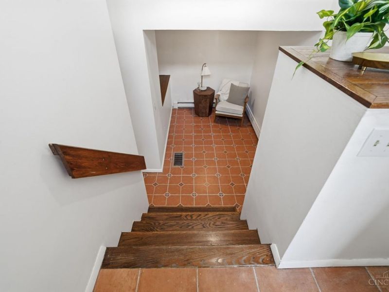 2605 Eden Avenue, Unit 4, Cincinnati, OH 45219 Photo 4