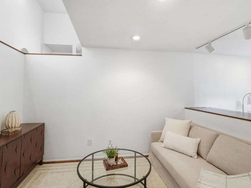 2605 Eden Avenue, Unit 4, Cincinnati, OH 45219 Photo 7