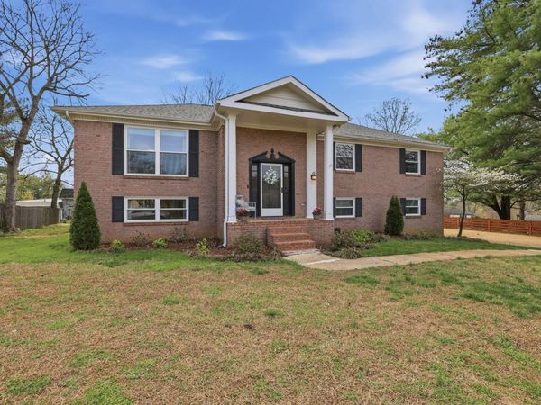 1715 Lake Wood Circle, Hixson, TN 37343