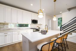 1150 Valdosta photo 4