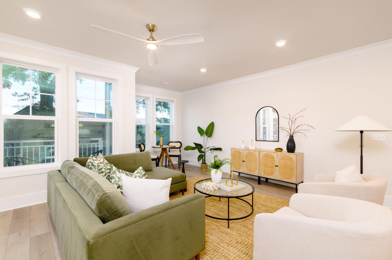 1150 Valdosta Photo 3