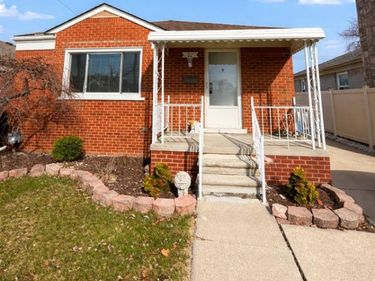 1071 13th Street, Wyandotte, MI 48192