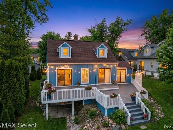 11501 Torrey Road, Fenton Twp, MI 48430