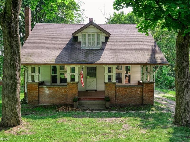 557 Weber Avenue, Akron, OH 44303 Photo 1