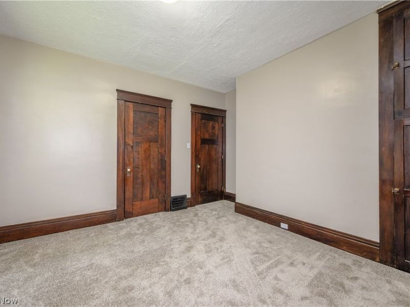 557 Weber Avenue, Akron, OH 44303 Photo 10