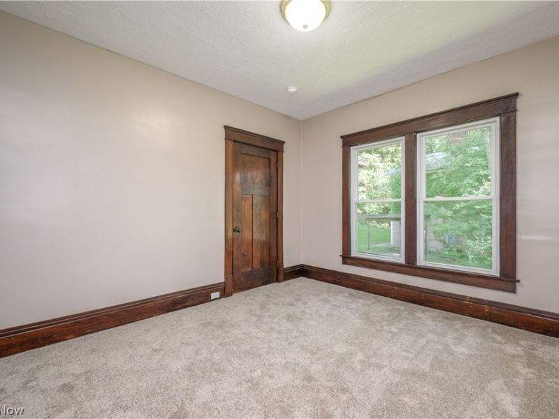 557 Weber Avenue, Akron, OH 44303 Photo 11