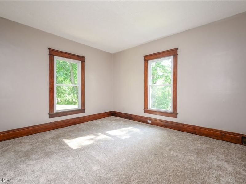 557 Weber Avenue, Akron, OH 44303 Photo 12