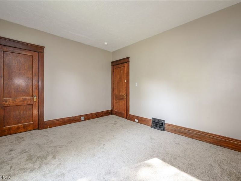 557 Weber Avenue, Akron, OH 44303 Photo 13