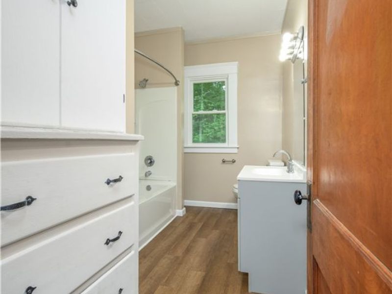 557 Weber Avenue, Akron, OH 44303 Photo 15