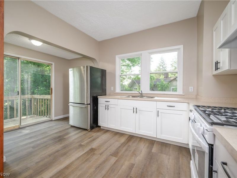 557 Weber Avenue, Akron, OH 44303 Photo 16