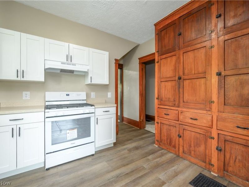 557 Weber Avenue, Akron, OH 44303 Photo 18