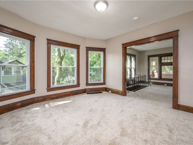 557 Weber Avenue, Akron, OH 44303 Photo 4