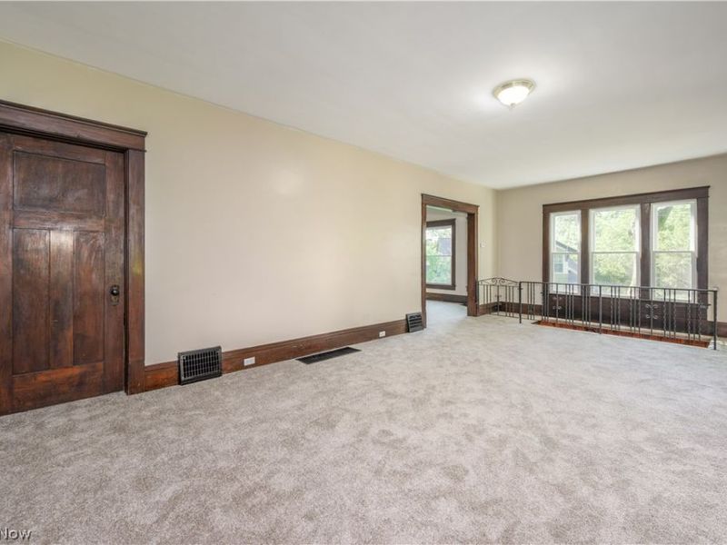 557 Weber Avenue, Akron, OH 44303 Photo 8