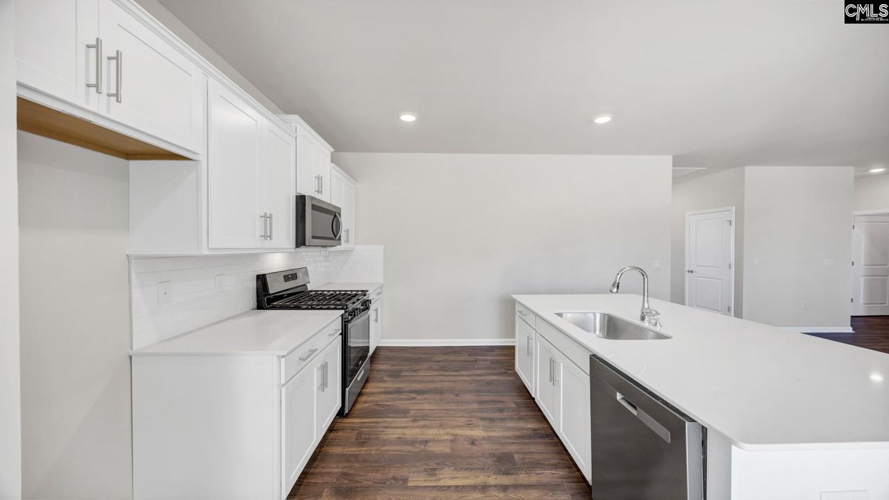 411 Lancashire Lane Photo 6