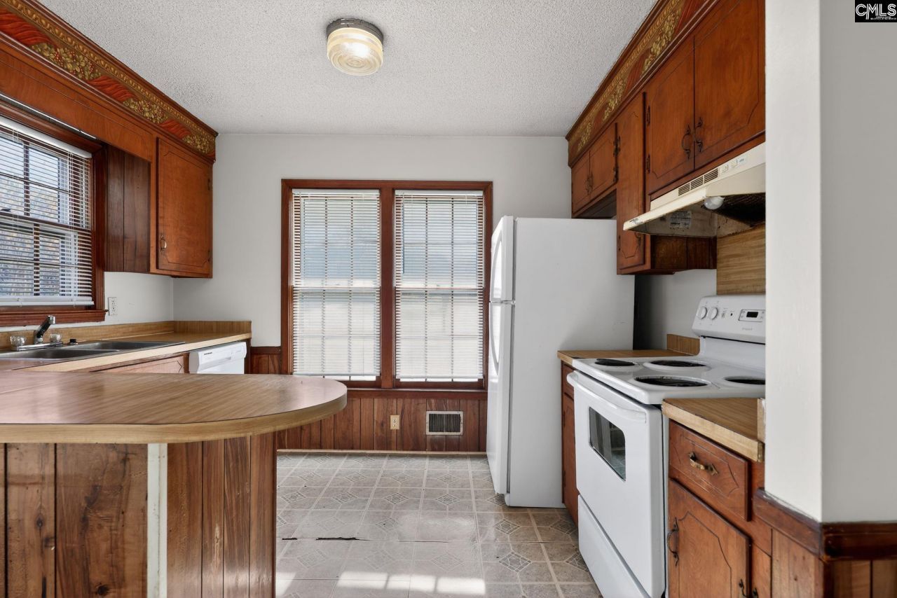 121 Gatlin Drive Photo 11