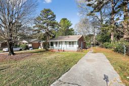 121 Gatlin Drive photo 4
