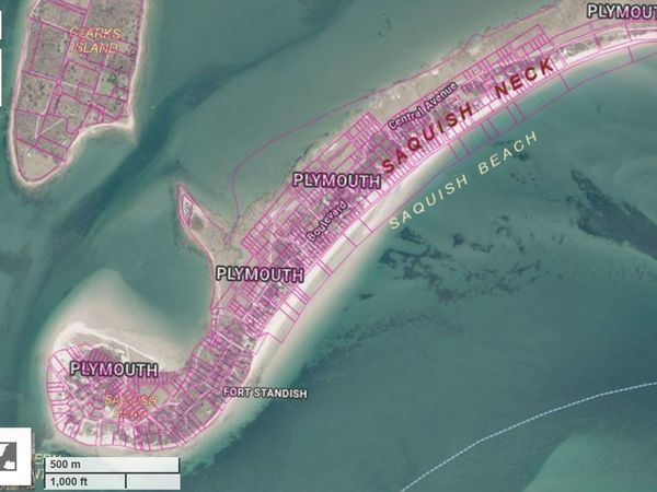 384 Saquish, Plymouth, MA 02360