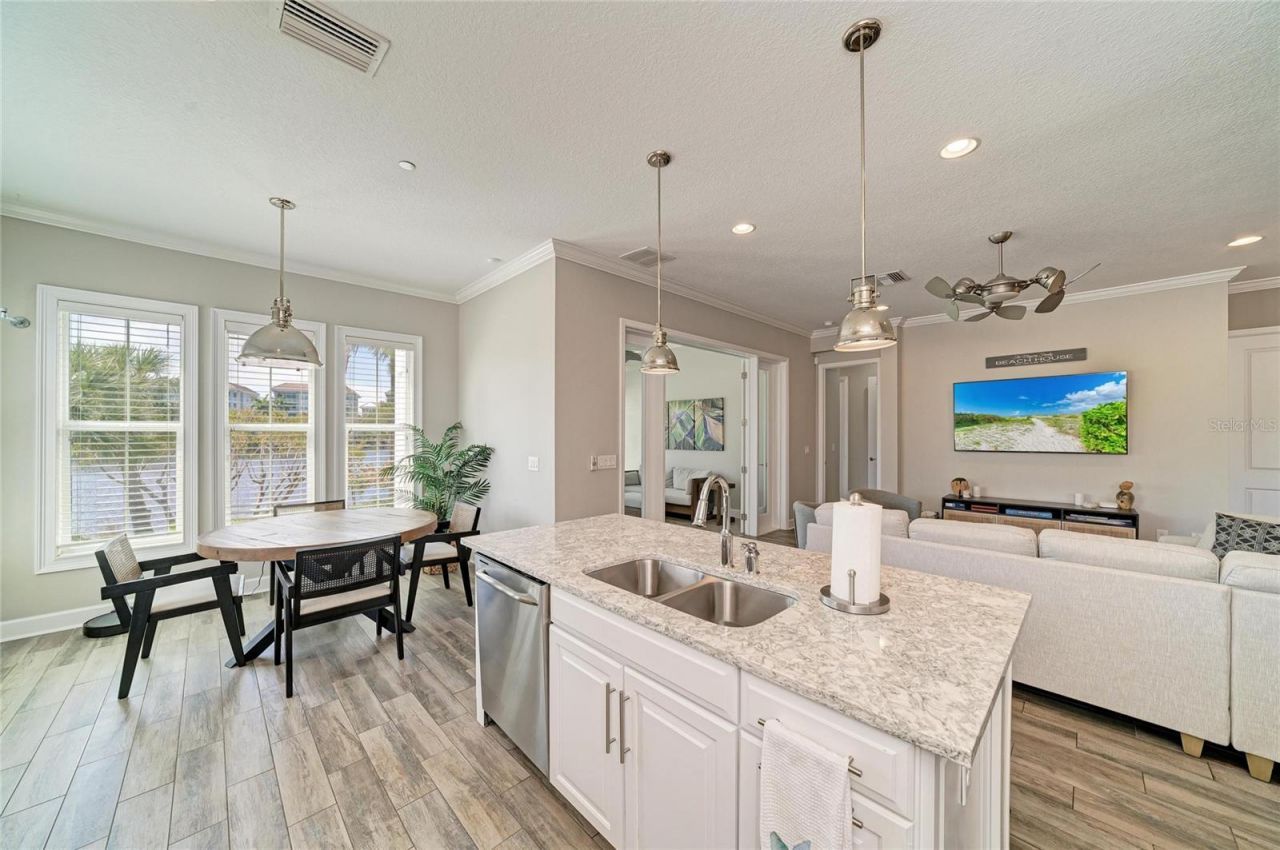 348 Sapphire Lake Drive, Unit 101, Bradenton, FL 34209 Photo