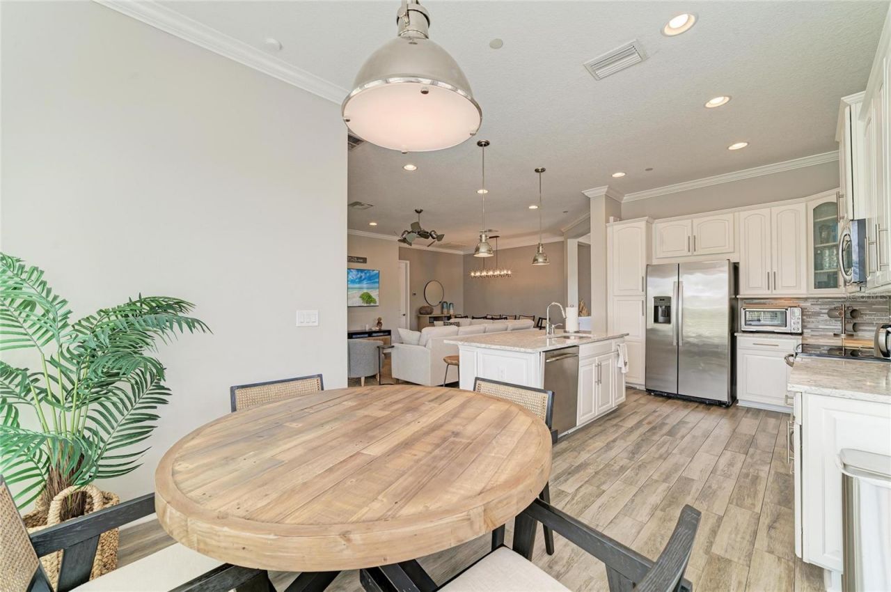 348 Sapphire Lake Drive, Unit 101, Bradenton, FL 34209 Photo