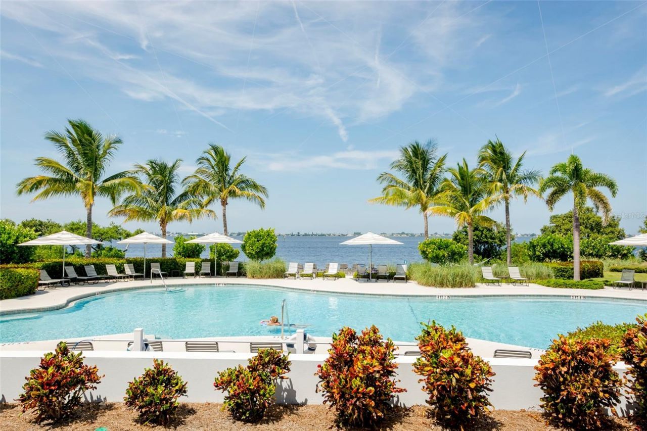 348 Sapphire Lake Drive, Unit 101, Bradenton, FL 34209 Photo