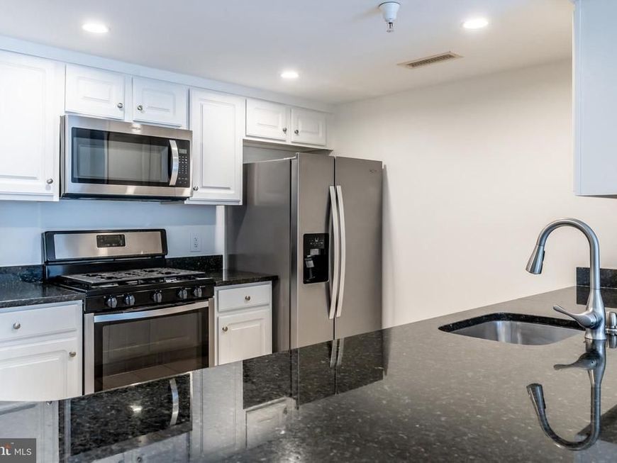 11710 Old Georgetown Road, Unit 1322, North Bethesda, MD 20852 Main Photo