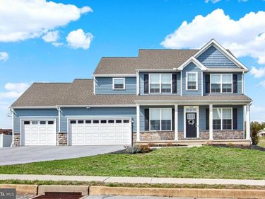 3828 COUNTRY DRIVE, DOVER, PA 17315