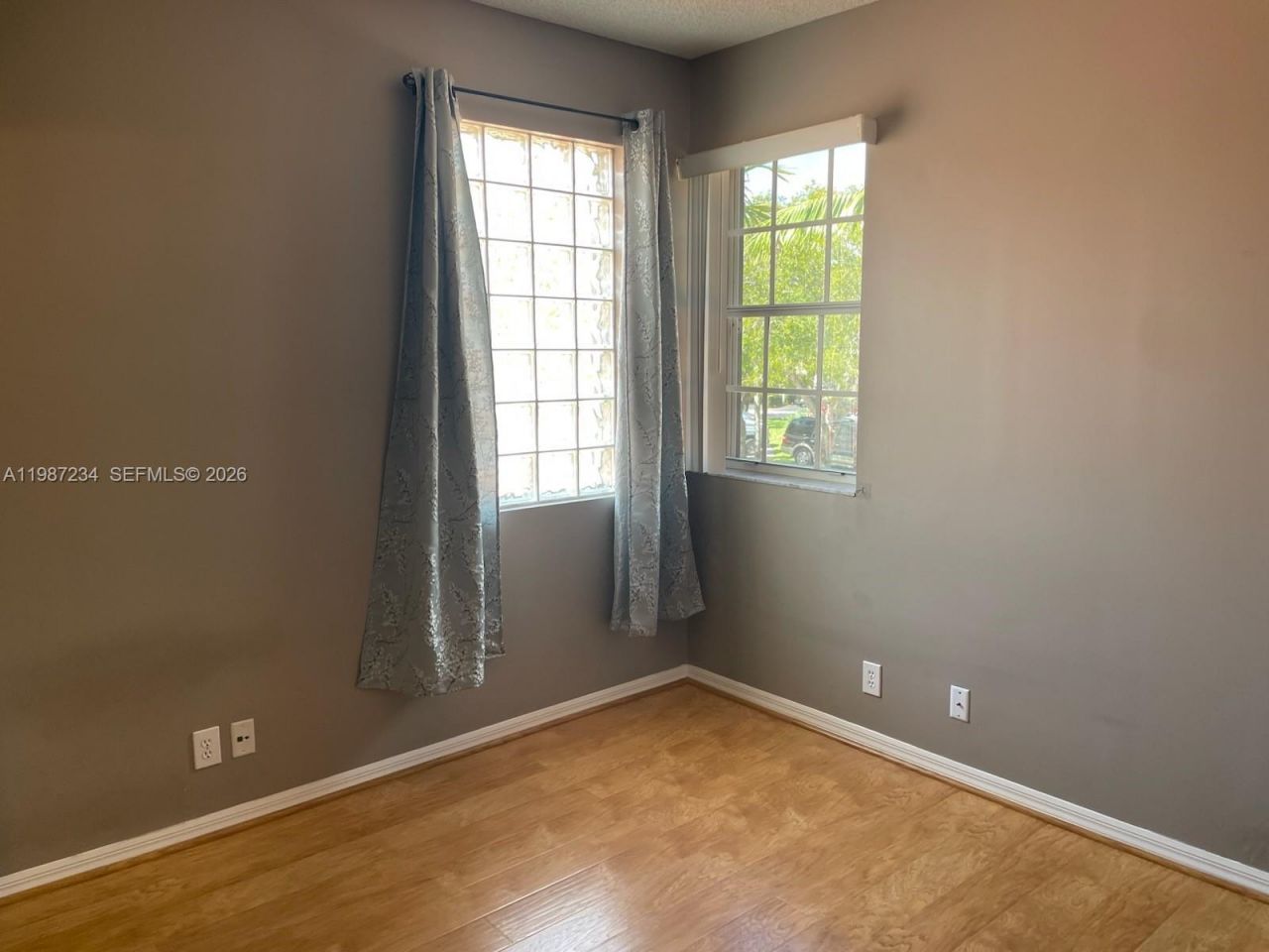 800 Sorrento Dr , Weston, FL 33326 Photo