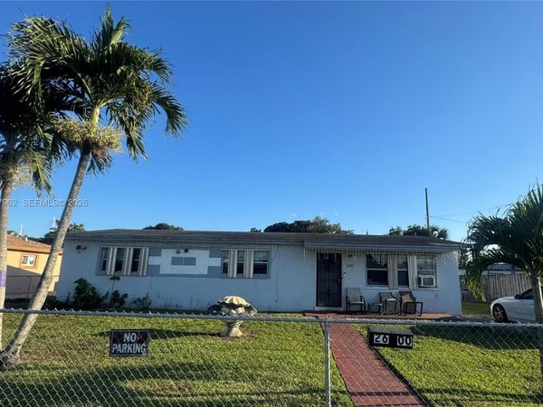 2600 NW 205 street , Miami Gardens, FL 33056