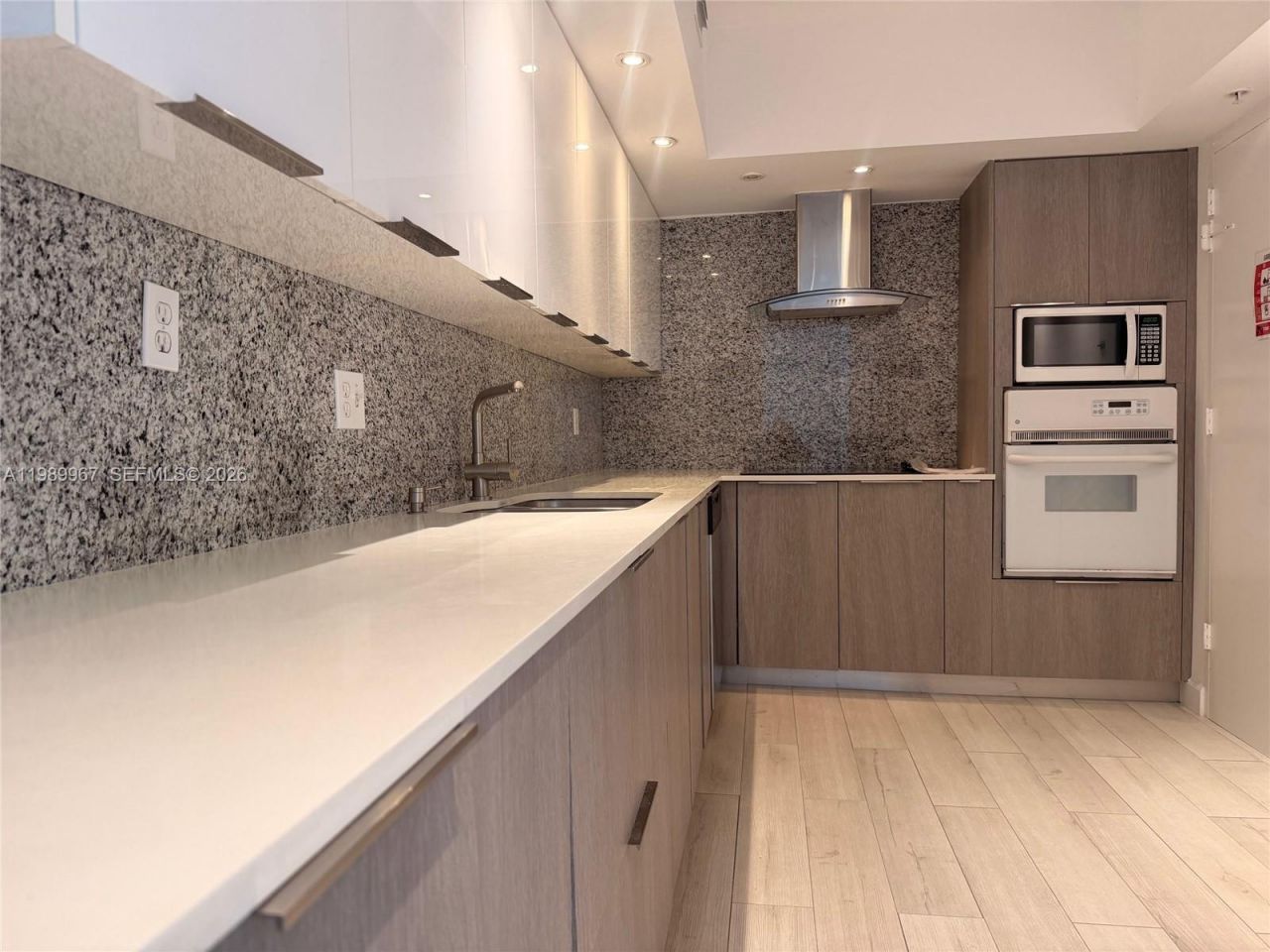 4001 S Ocean Dr, Unit 8H, Hollywood, FL 33019 Photo