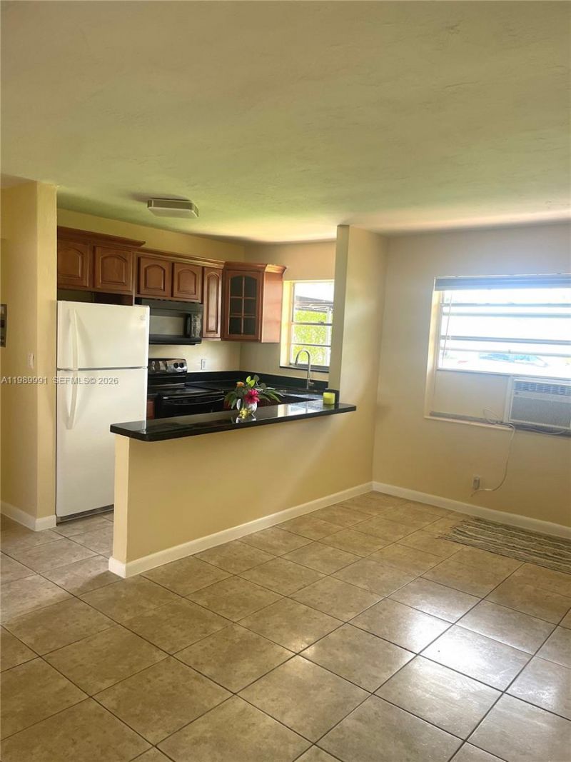 9375 SW 40th Ter , Unit 106, Miami, FL 33165 Photo