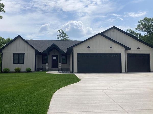 9217 24th Avenue, Eau Claire, WI 54703