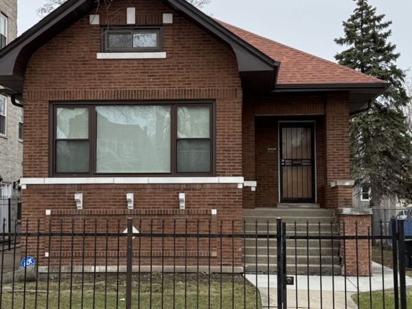 5939 W Huron Street, Chicago, IL 60644