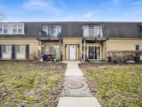 1145 Pleasant Run Drive , Unit 609, Wheeling, IL 60090