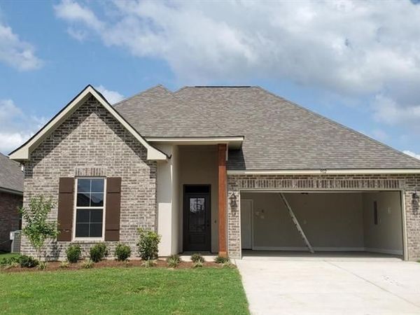 902 Hackberry Drive, Bossier City, LA 71111