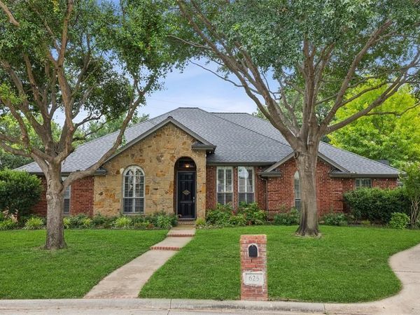 625 Palo Duro Drive , Hurst, TX 76054