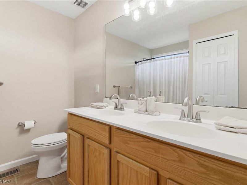 7004 Fallow Way , Lorain, OH 44053 Photo 22