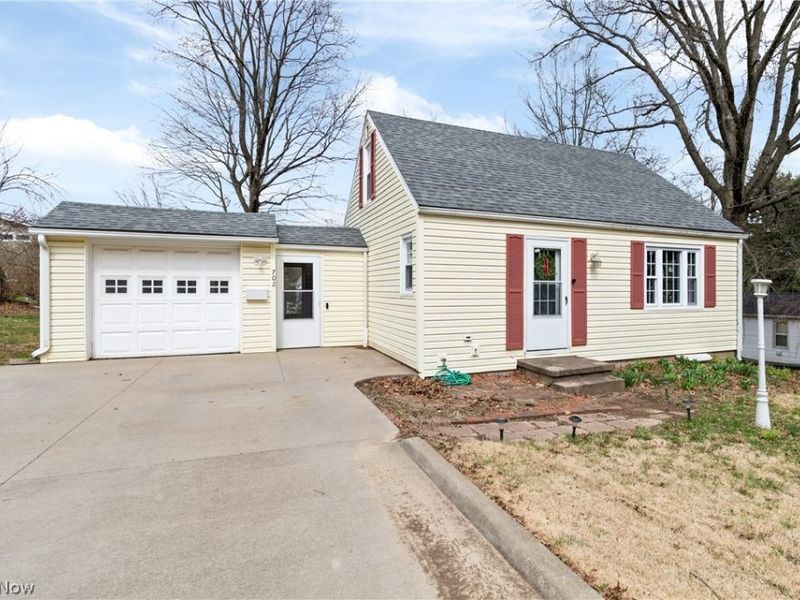 702 Sherwood Drive, Wooster, OH 44691 Photo 3