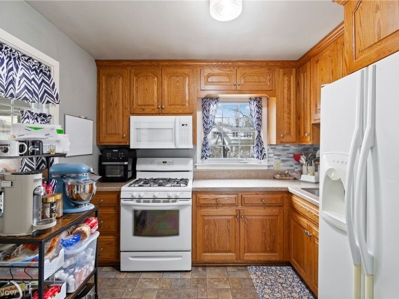 702 Sherwood Drive, Wooster, OH 44691 Photo 8