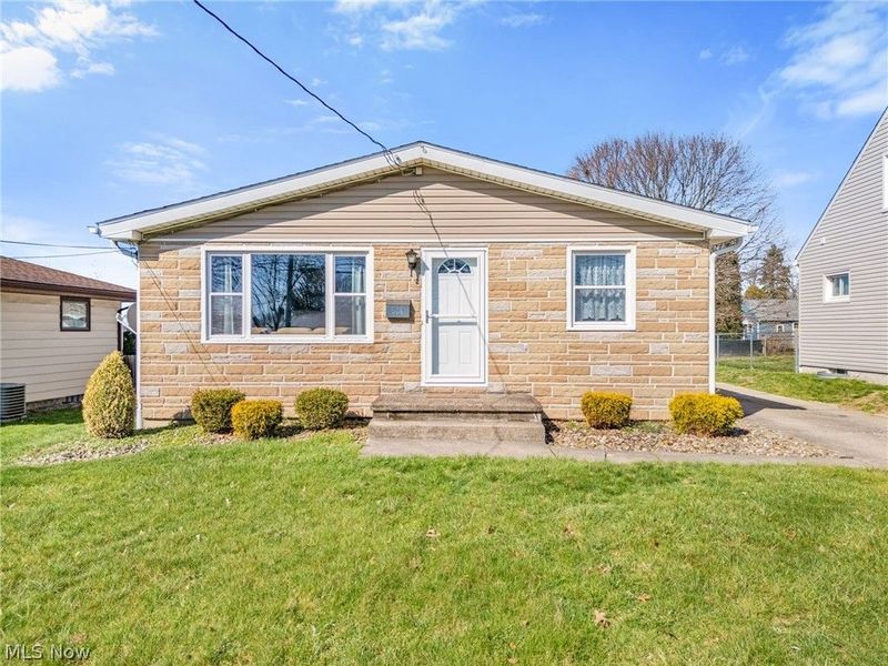 584 Hilbish Avenue, Akron, OH 44312 Photo 1