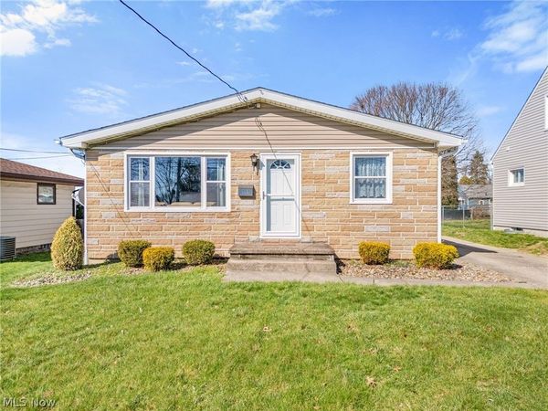 584 Hilbish Avenue , Akron, OH 44312