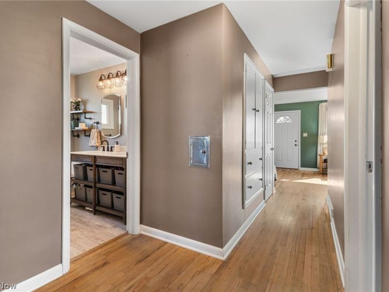 584 Hilbish Avenue, Akron, OH 44312 Photo 10