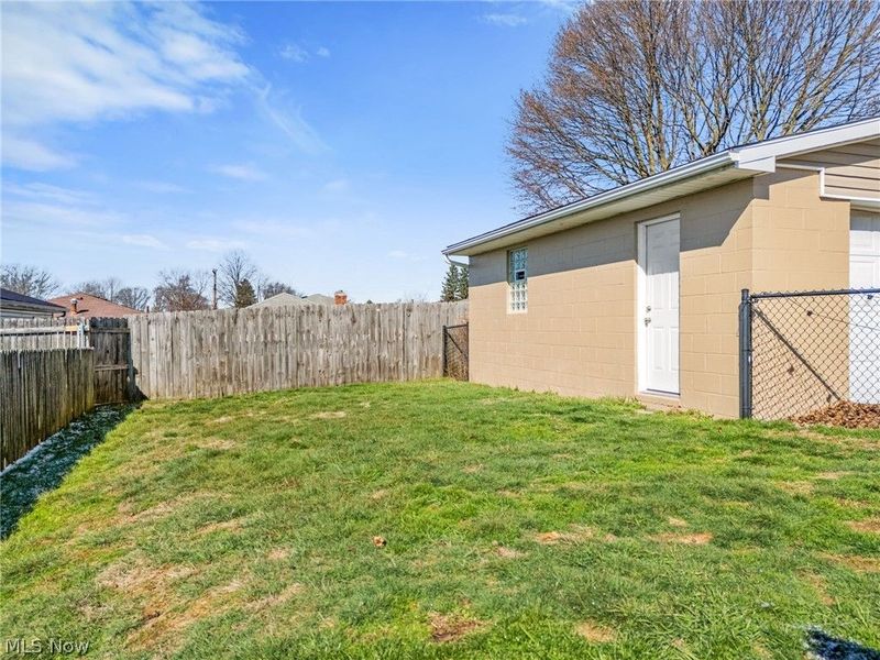 584 Hilbish Avenue, Akron, OH 44312 Photo 20