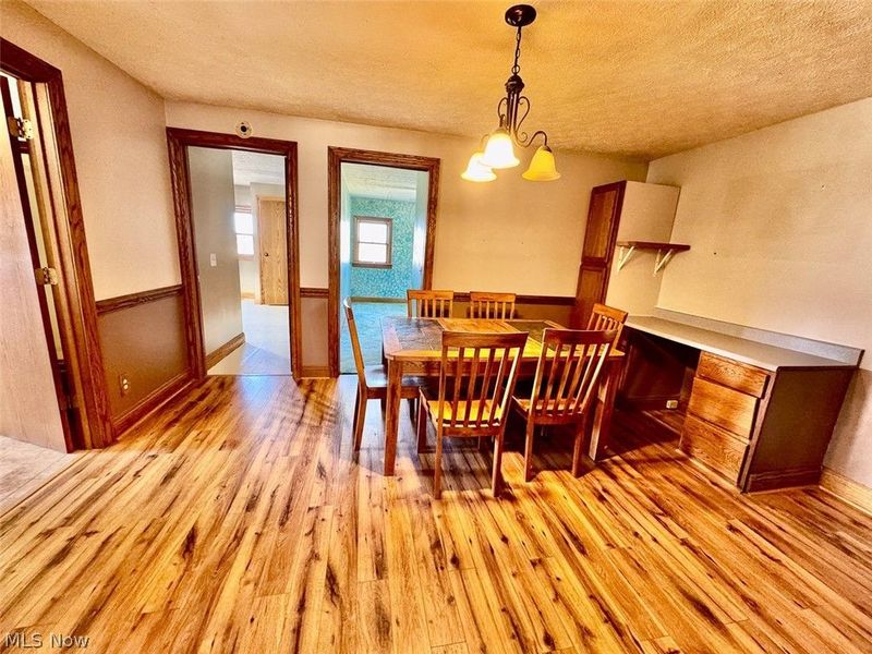 10131 Columbus Road NE, Louisville, OH 44641 Photo 10