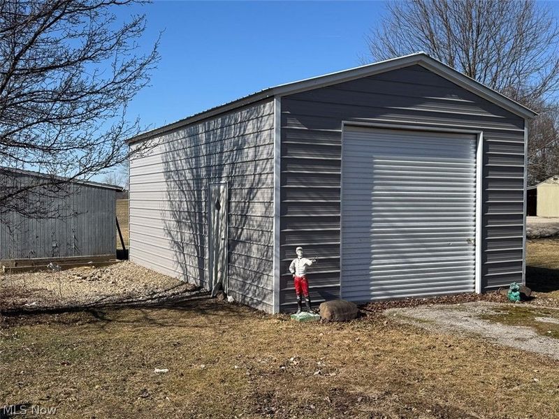 10131 Columbus Road NE, Louisville, OH 44641 Photo 4