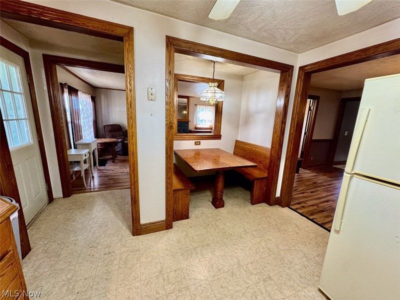 10131 Columbus Road NE, Louisville, OH 44641 Photo 9