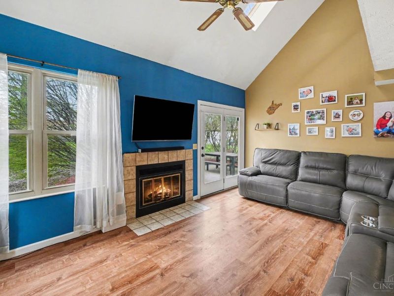 335 Amelia Olive Branch Road, Amelia, OH 45102 Photo 3