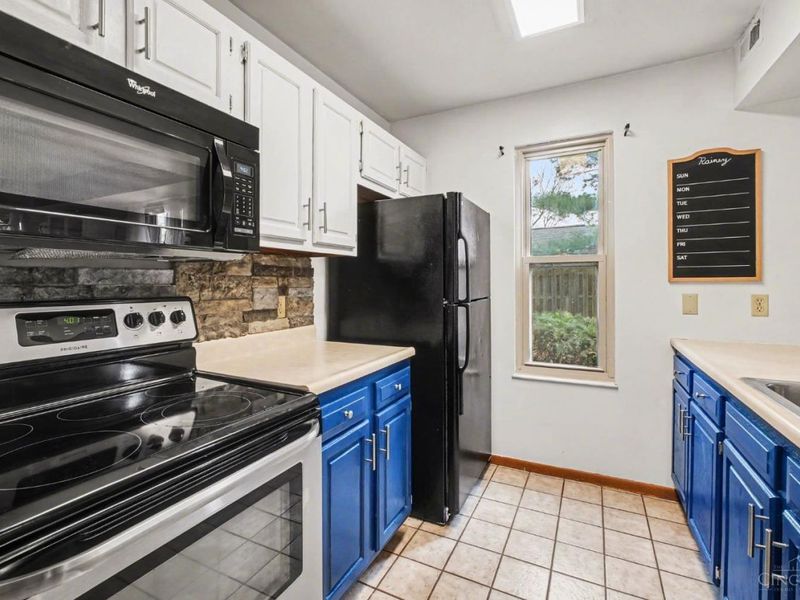 335 Amelia Olive Branch Road, Amelia, OH 45102 Photo 5