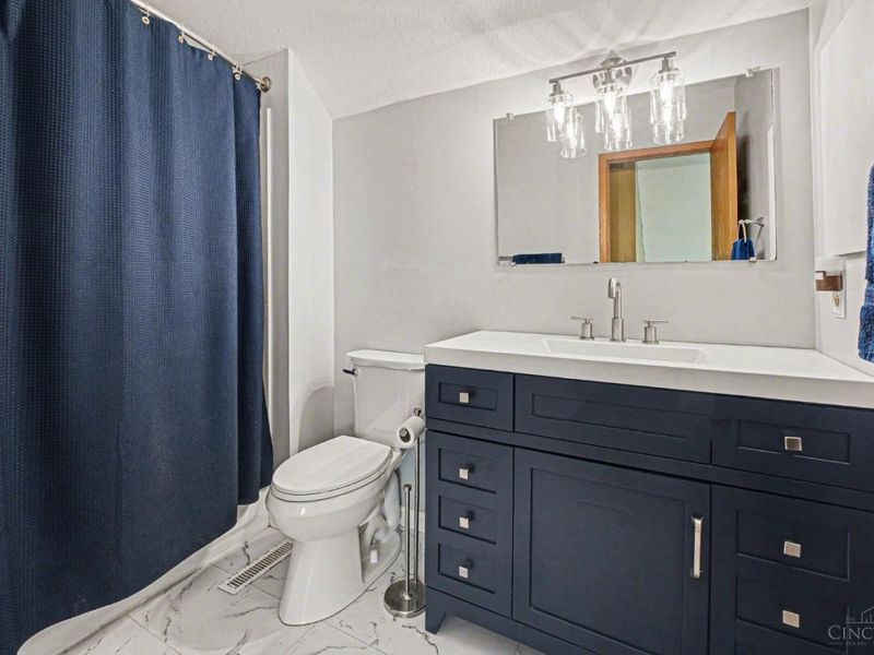 335 Amelia Olive Branch Road, Amelia, OH 45102 Photo 8