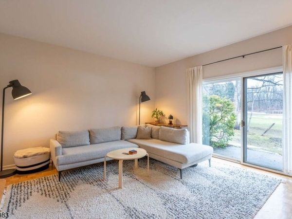 38 Keats Way, Morris, NJ 07960